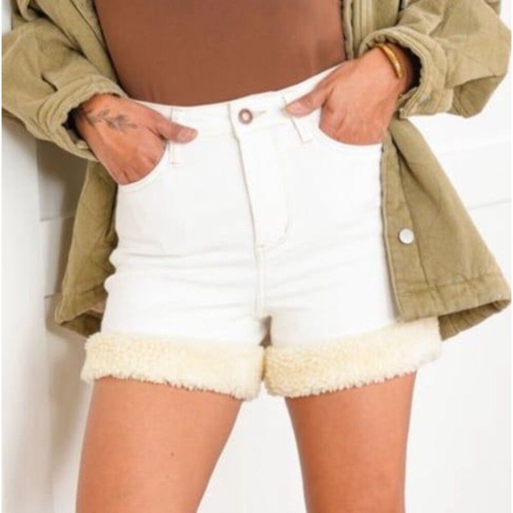 Judy blue Shorts Judy blue jeans womens size medium small 6 - 8 jean shorts NEW - Picture 3 of 8